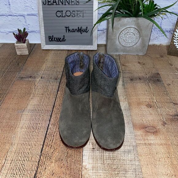 Tom’s Olive Leila Herringbone Ankle Booties - Picture 6 of 11